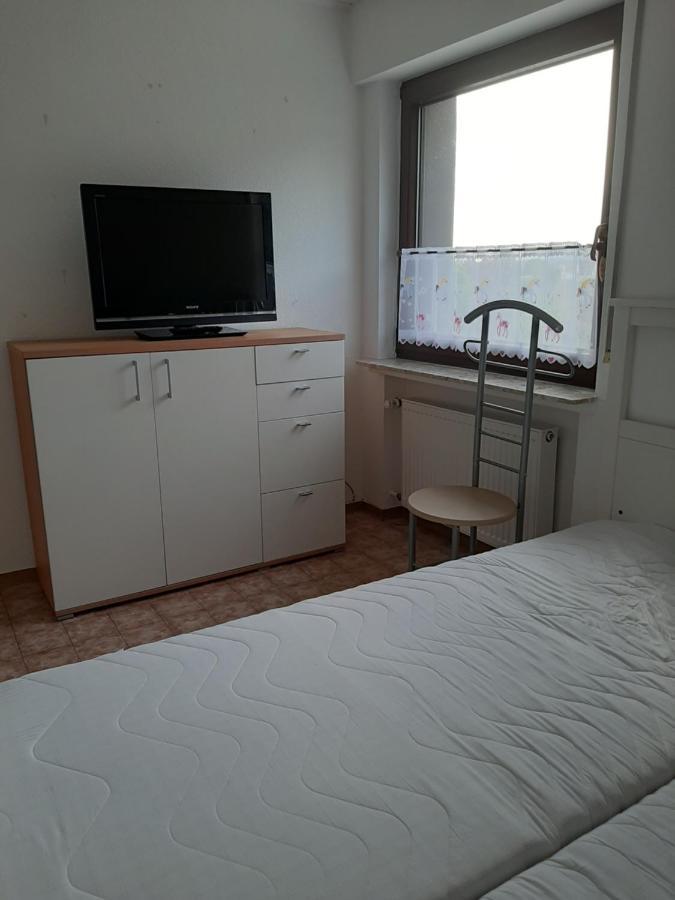 Familienfreundliche Ferienwohnung Auf Dem Lande Monteur Wohnung Hessisch Oldendorf Buitenkant foto